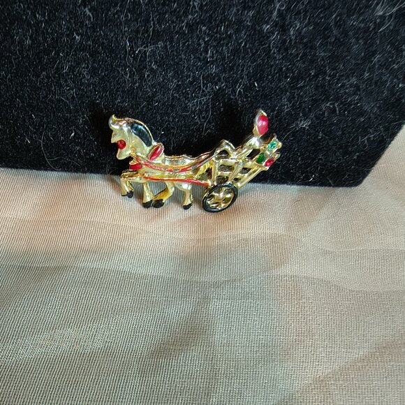 Vintage Horse and Carriage Brooch - Picture 5 of 6